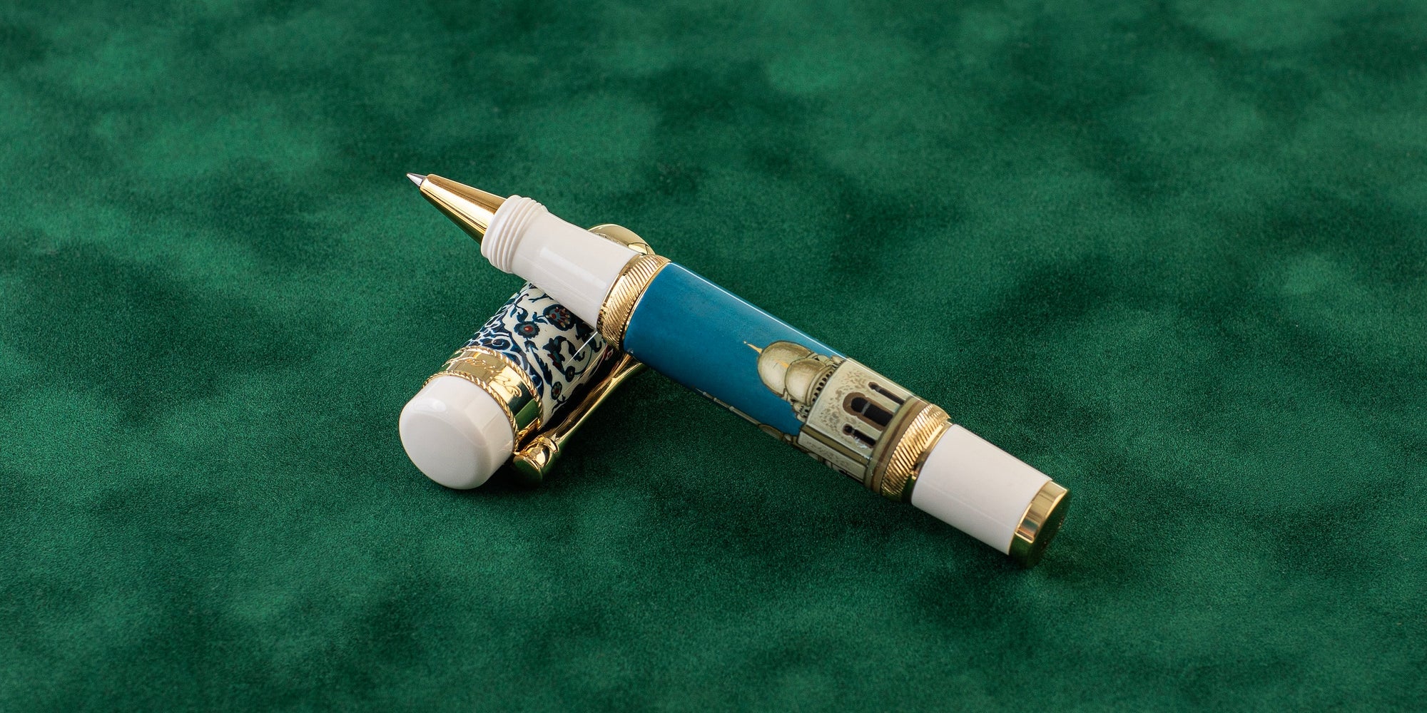 Sheikh Zayed Grand Mosque Limited Edition Pen: A Symbol of Islamic Cultural Heritage