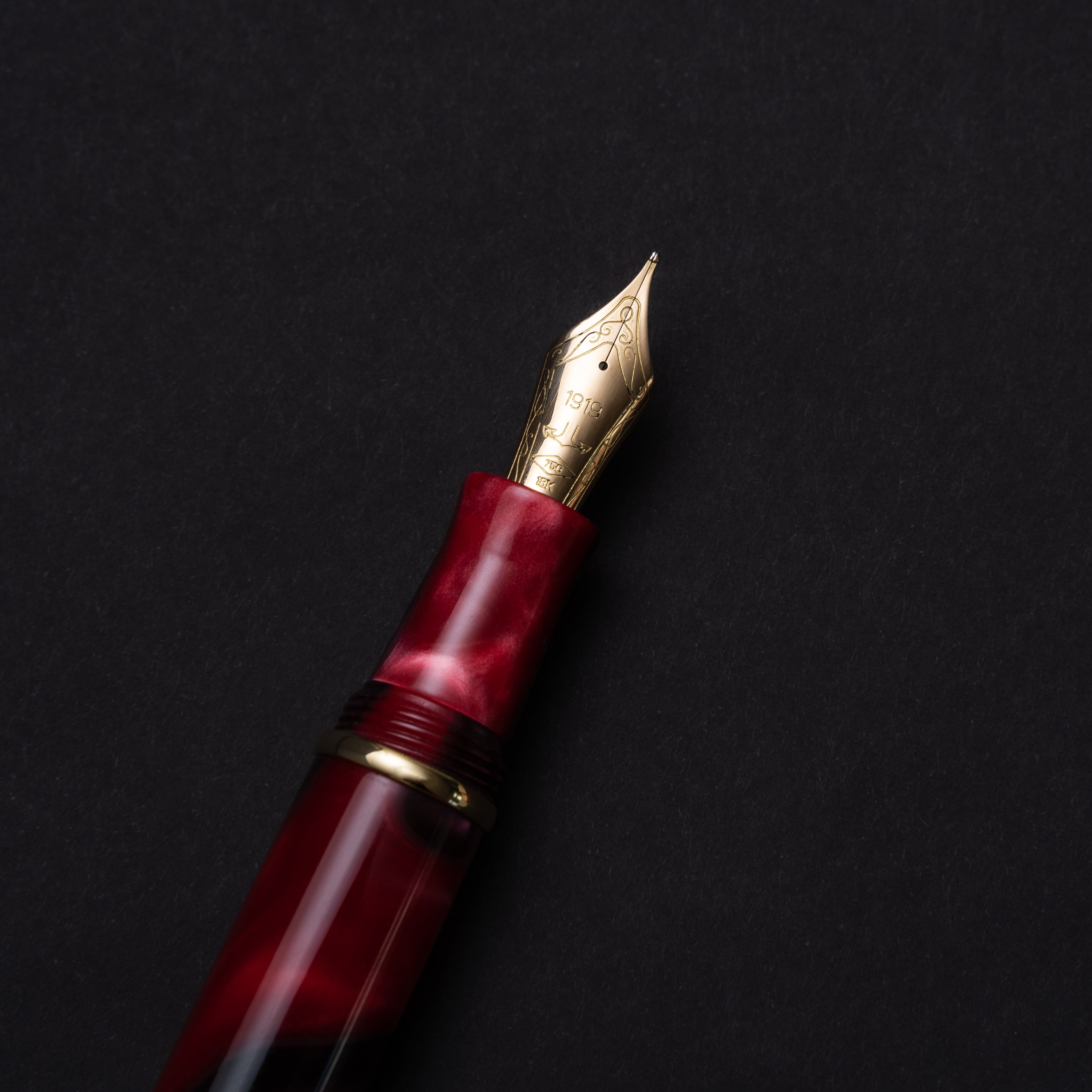 Perla Vezuvio Fountain Pen